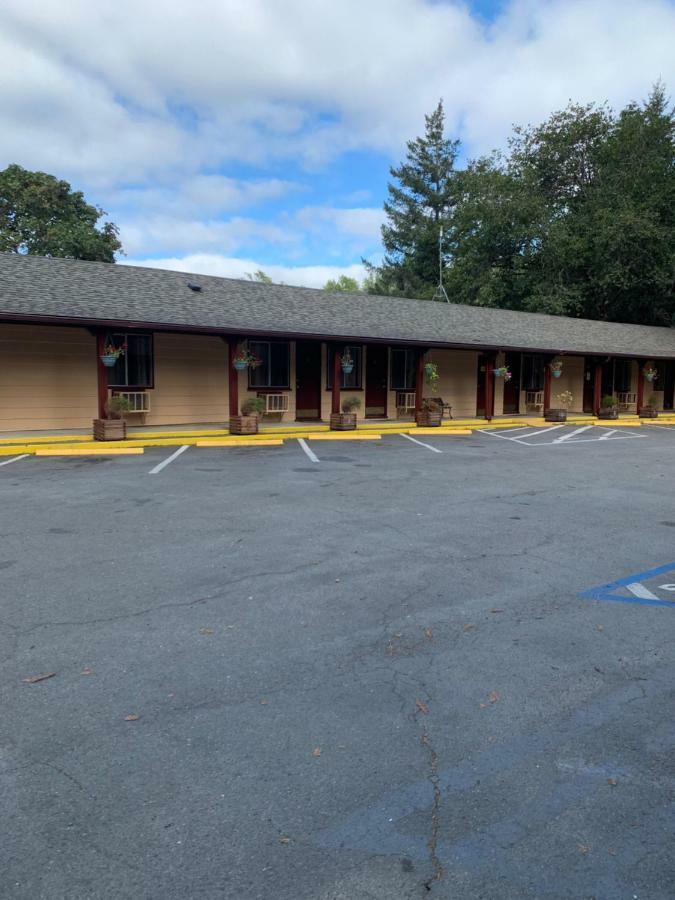 Dean Creek Resort Redway Exterior foto